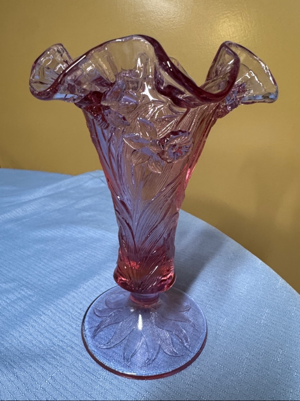 Fenton Vase Daffodils Pink Ruffled Rim 7.5” tall